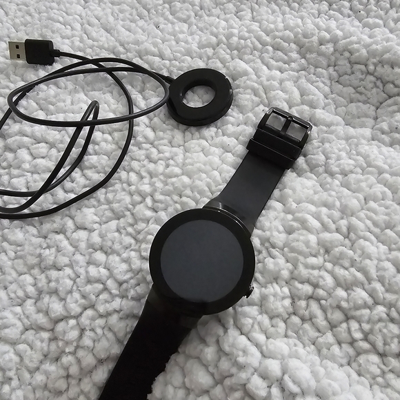 Movado Connect Black Silicone Strap Smart Watch - Picture 15 of 16
